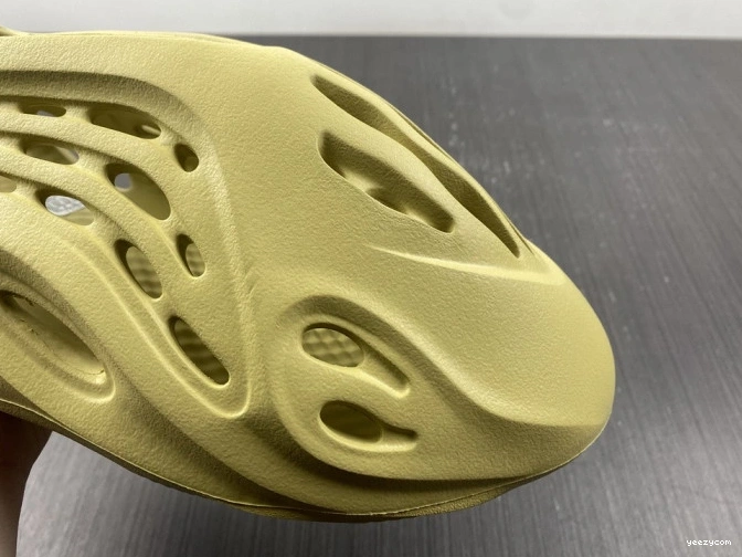 Foam Adidas RNNR Yeezy Sulfur GV6775 1115